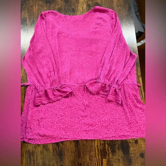 Pink long sleeve leopard print blouse sz 0X - Picture 8 of 8